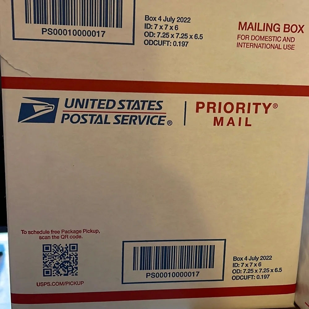 Happy Mystery Box - Picture 1 of 1
